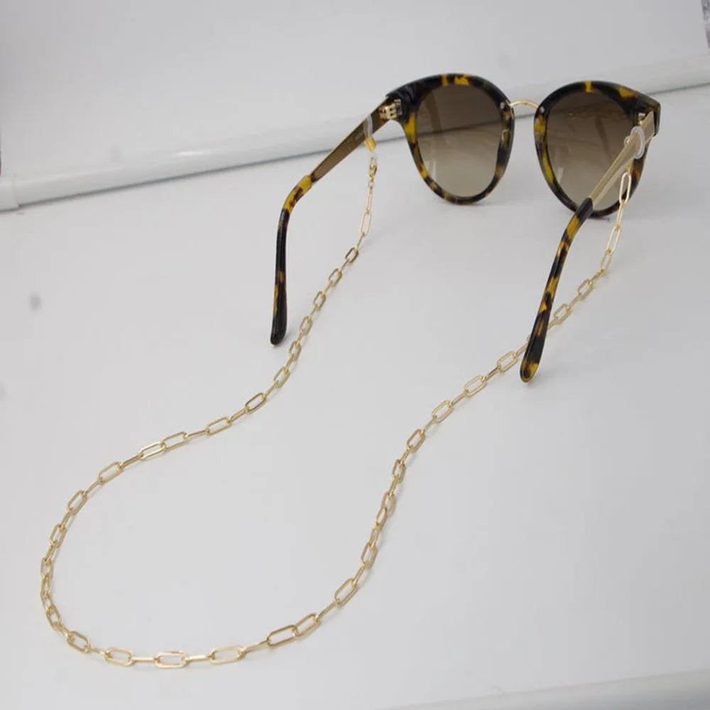 Curve Glam™ Fashion Glasses – Women’s Sunglass Chain