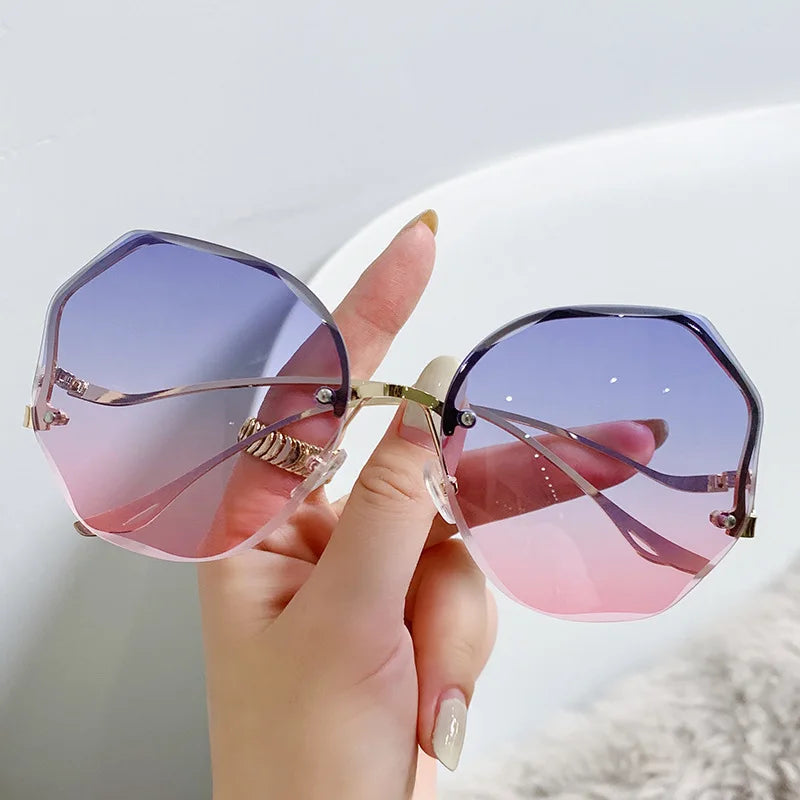 Curve Glam™ Stylish Eyewear – Women’s Fashion Sunglasses