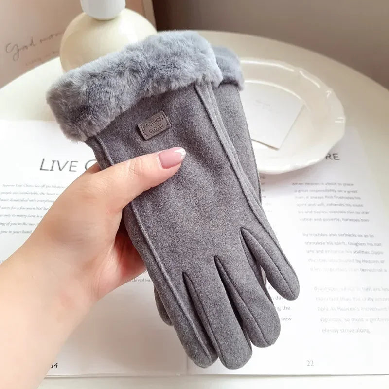Curve Glam™ Winter Plush – Women’s Thick Gloves