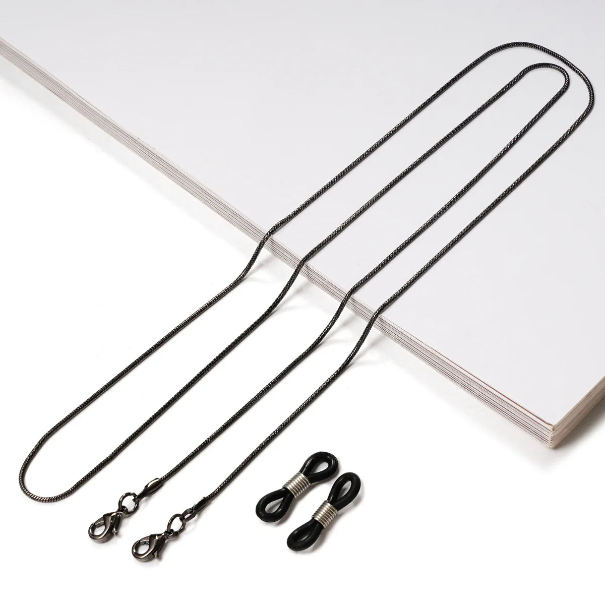 Curve Glam™ Fashion Glasses – Women’s Sunglass Chain